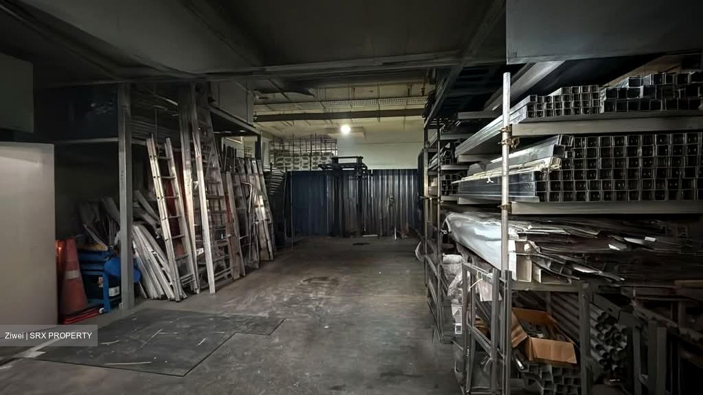 Pioneer Centre (D22), Factory #552414341